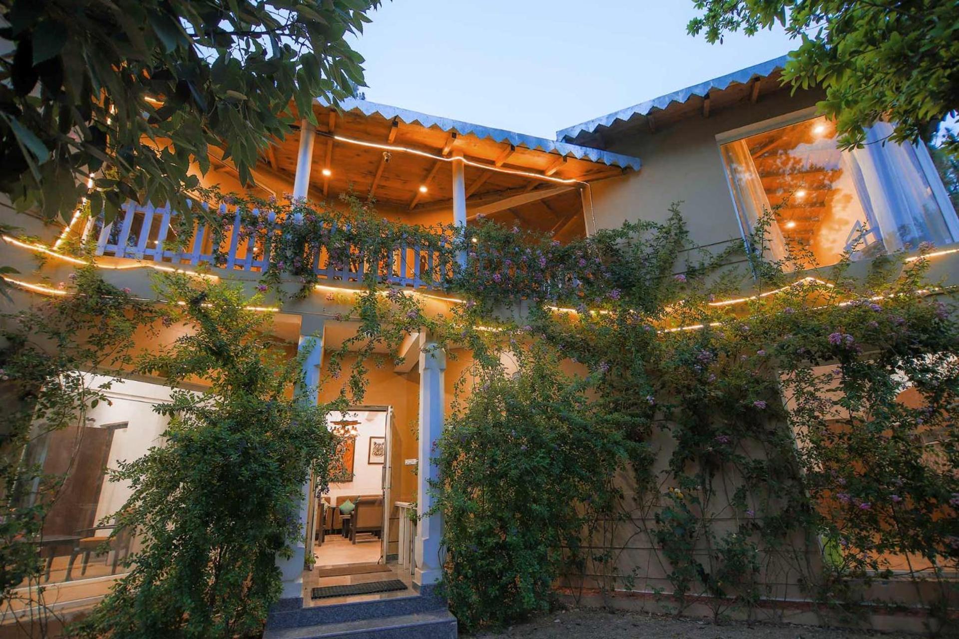 Mistletoe House By Veo - Part Of Stayvista Bhimtal Exterior photo
